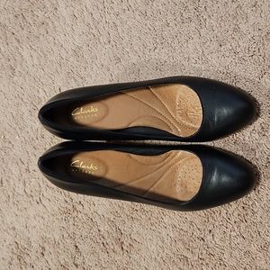 Size 9, Clark Artisan 2 inch heals, black